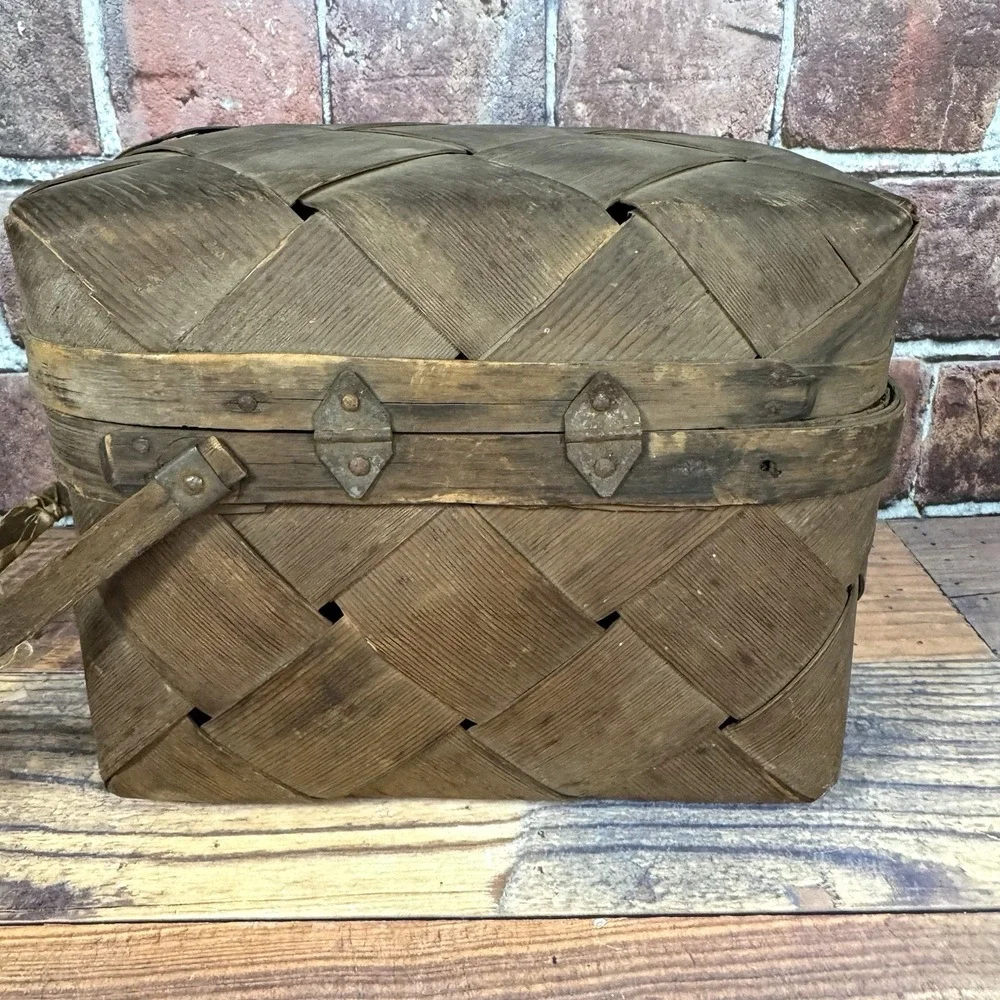 Antique Early 1900's Woven Split Wood Picnic Basket Hinged‎ Primitive Americana